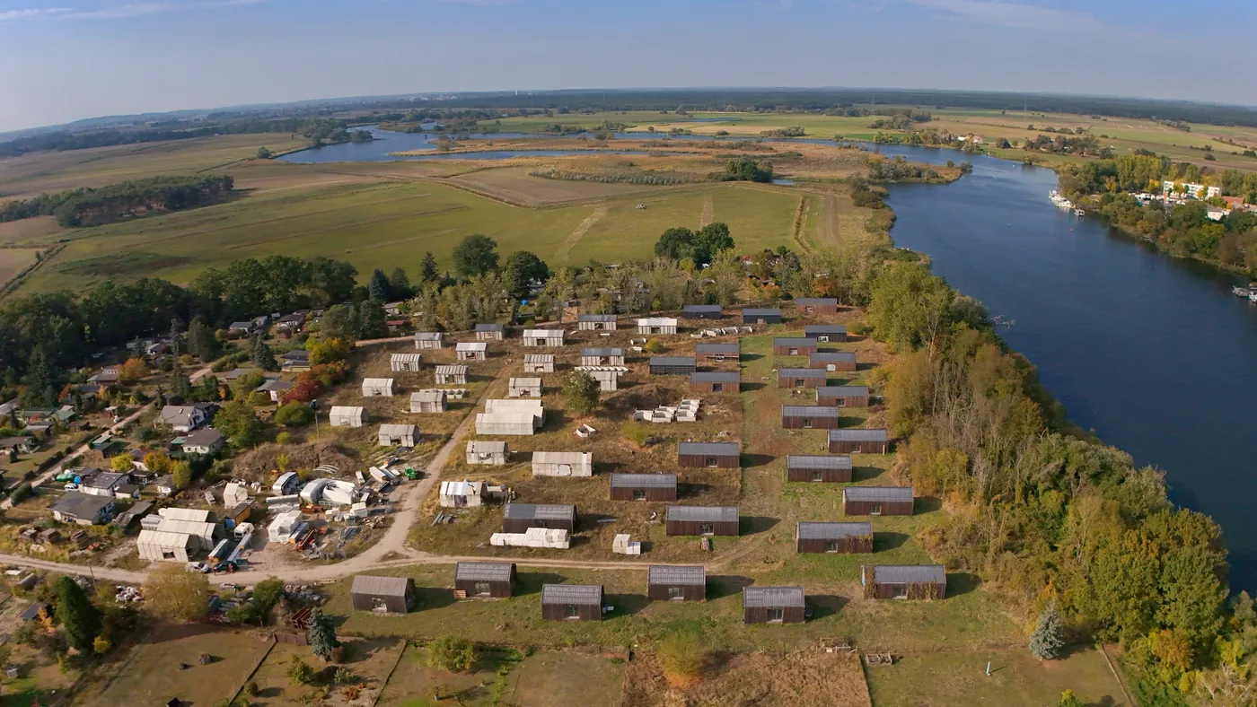 Ferienpark Havelsee — Luftaufnahme der Ferienhäuser an der Havel