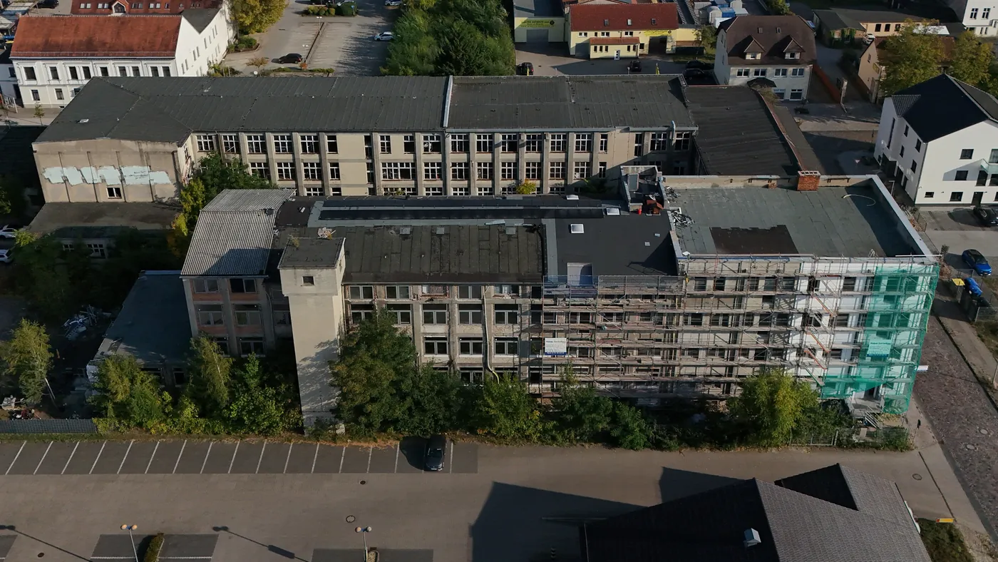 Rathenow — ehemalige Optik-Fabrik, heute Wohnhaus, Luftaufnahme